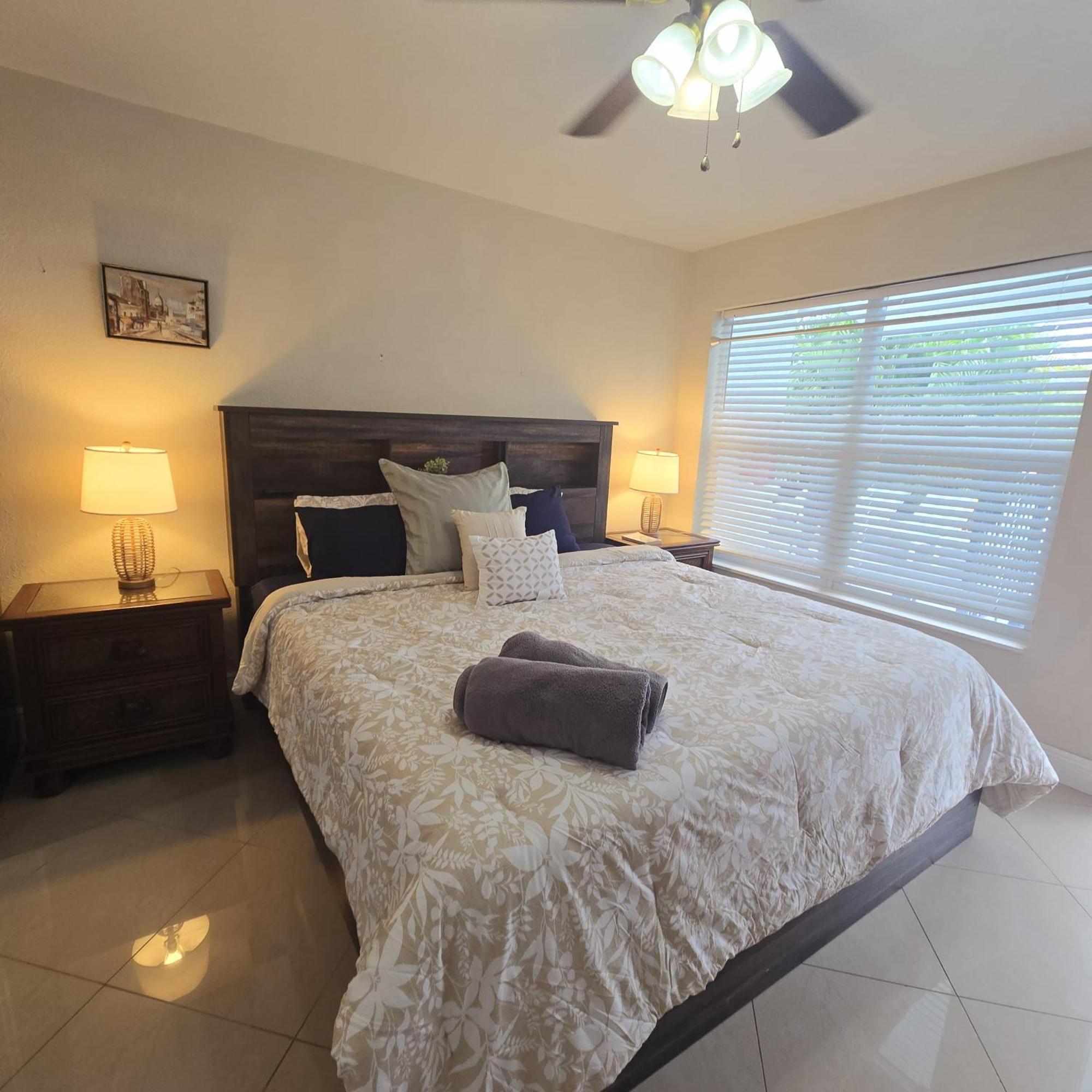 פורט לודרדייל Equipped House W Pool & Patios, Near The Beaches, Prime Location- Ideal For Small Families, Coastal Haven מראה חיצוני תמונה