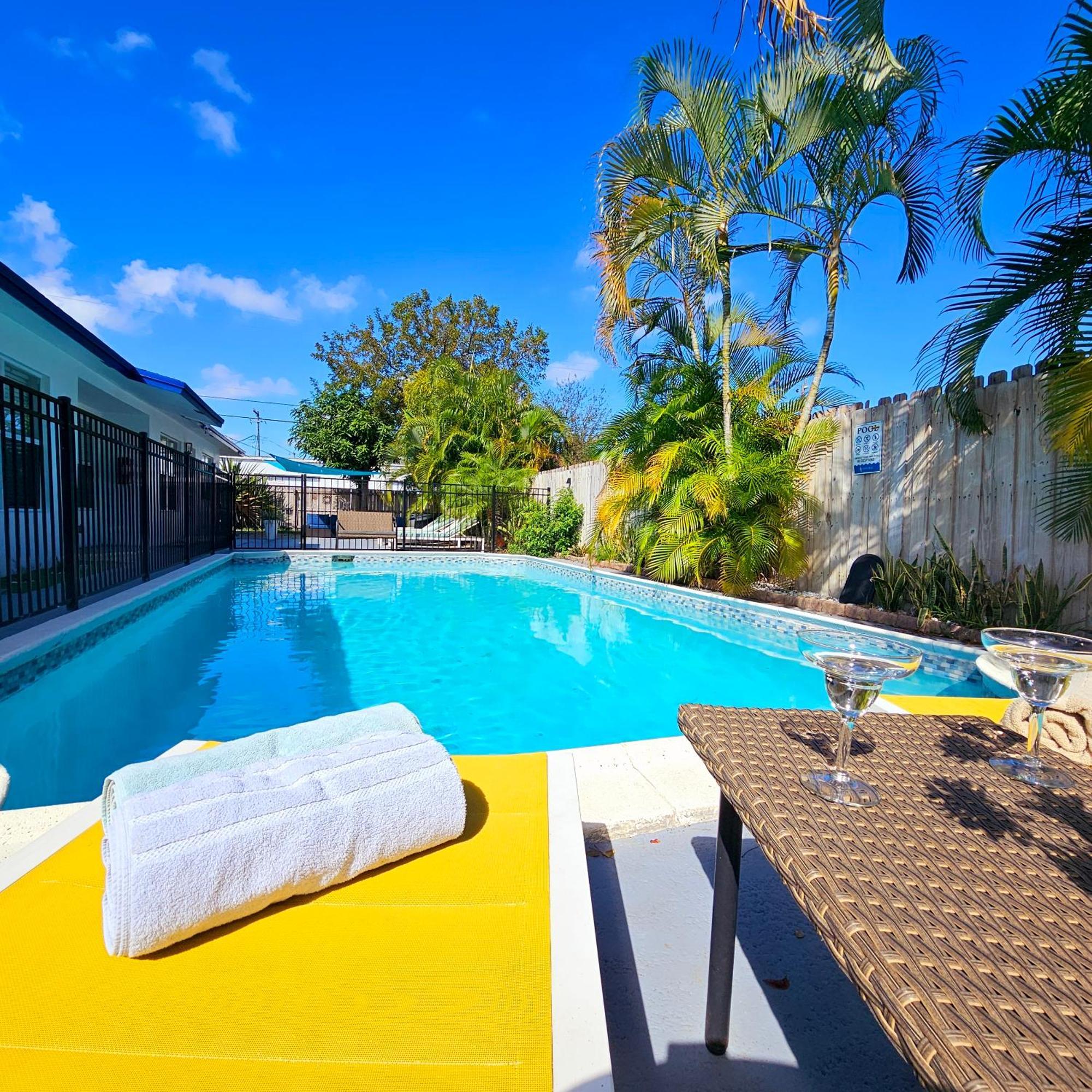 פורט לודרדייל Equipped House W Pool & Patios, Near The Beaches, Prime Location- Ideal For Small Families, Coastal Haven מראה חיצוני תמונה